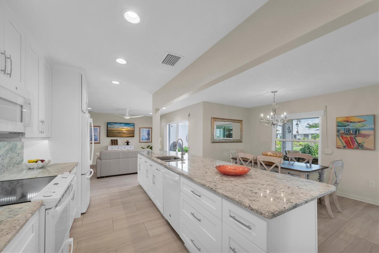 VILLAGE GREEN OF BRADENTON SEC 8 - Residential