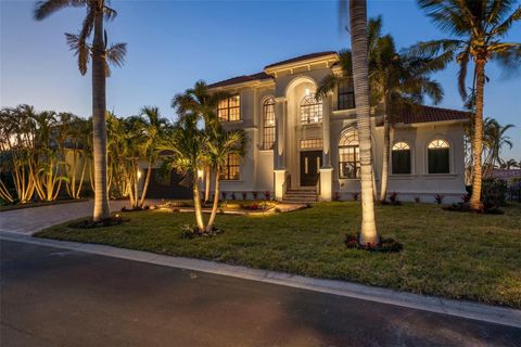 A home in LONGBOAT KEY