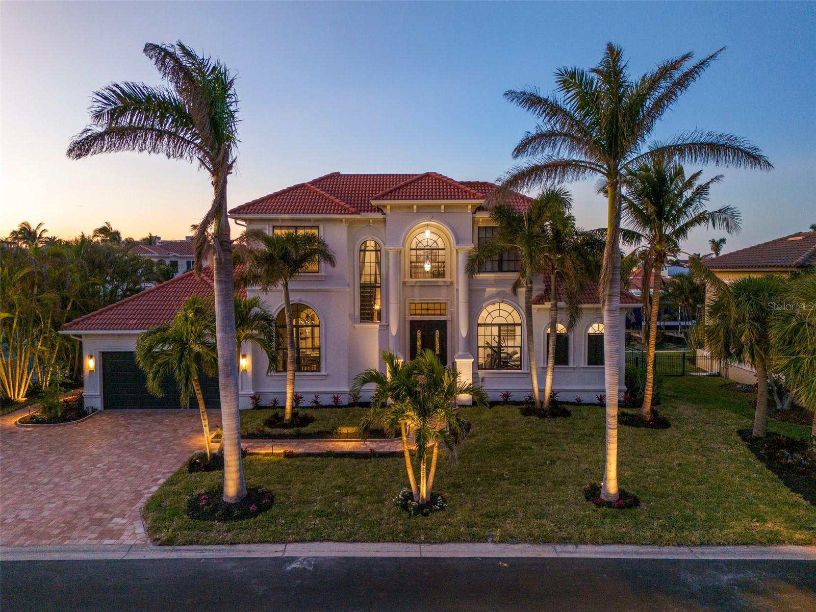COUNTRY CLUB SHORES - Residential
