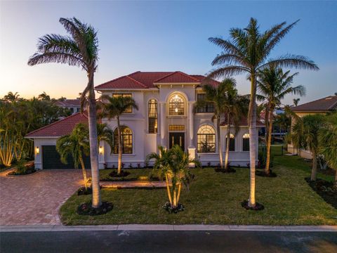 A home in LONGBOAT KEY