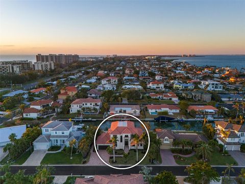 A home in LONGBOAT KEY