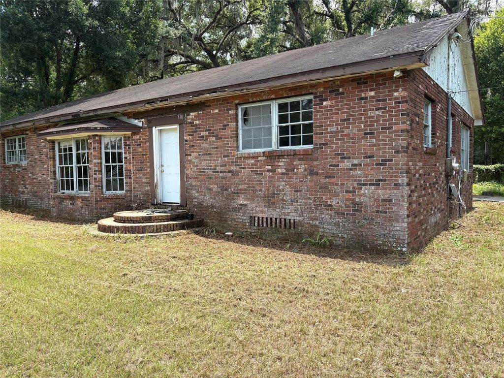 Photo of 3101 Bloomingdale Ave, Valrico, FL 33596 (MLS # TB8524008)