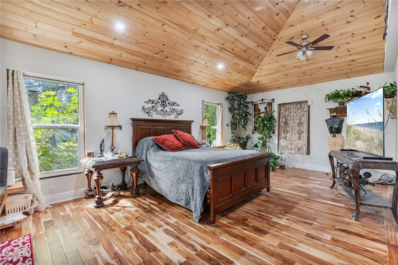 TURNBULL SHORES LTS 01-99 INC - Land