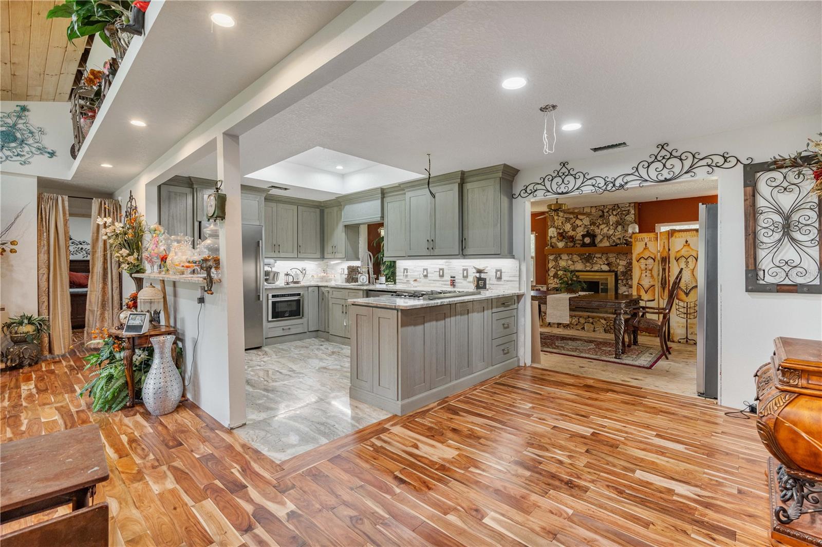 TURNBULL SHORES LTS 01-99 INC - Land