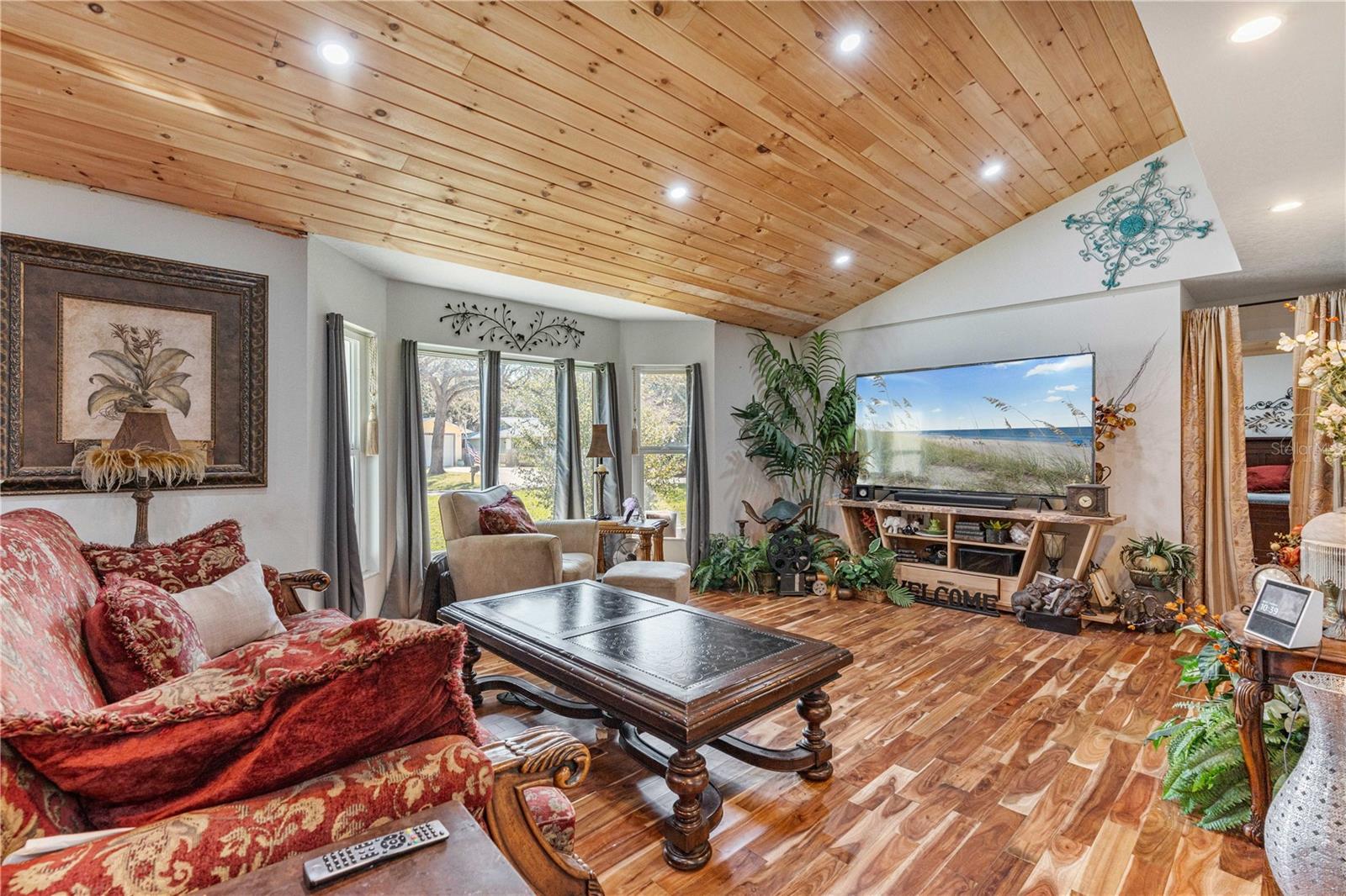 TURNBULL SHORES LTS 01-99 INC - Land