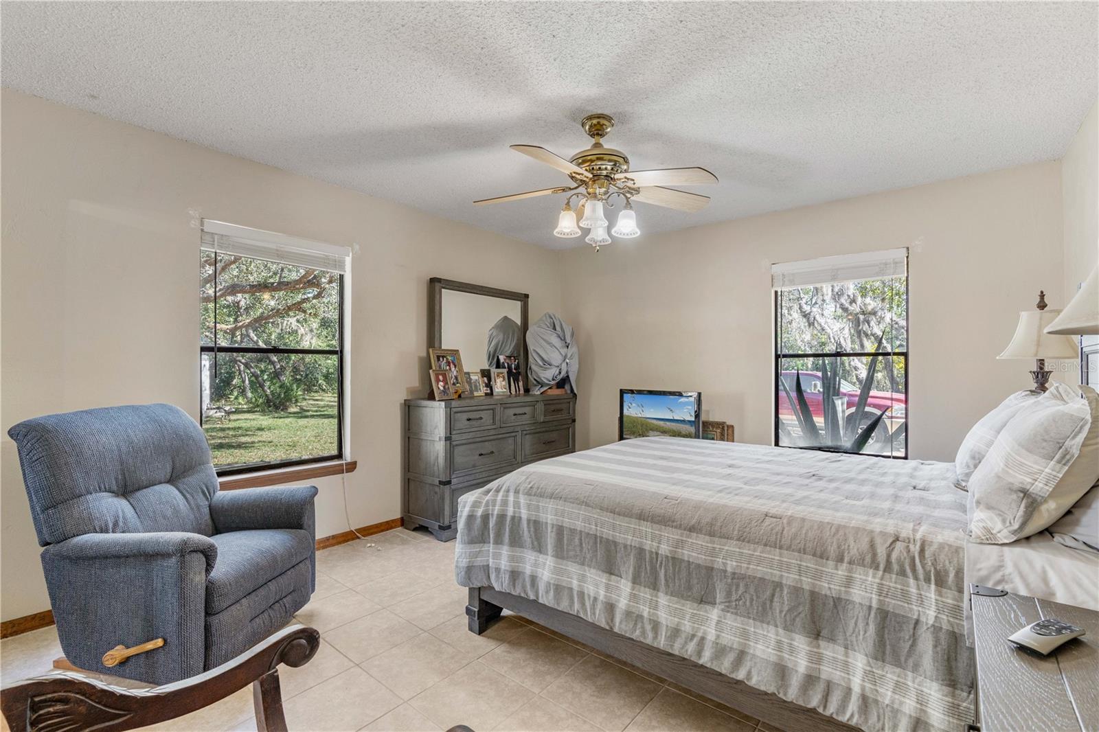 TURNBULL SHORES LTS 01-99 INC - Land