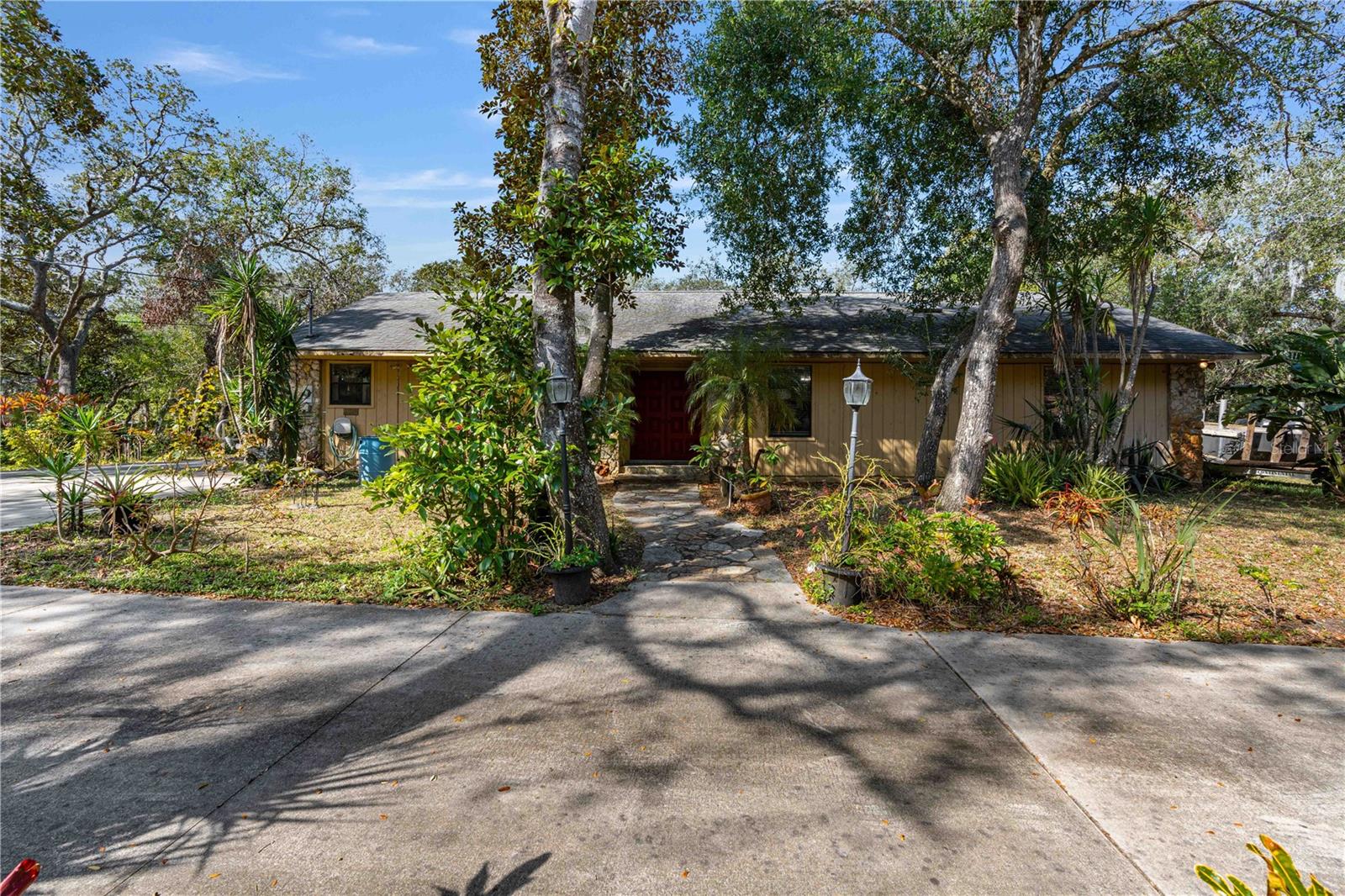 TURNBULL SHORES LTS 01-99 INC - Land