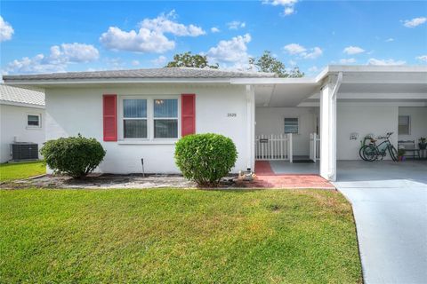 A home in LAKELAND