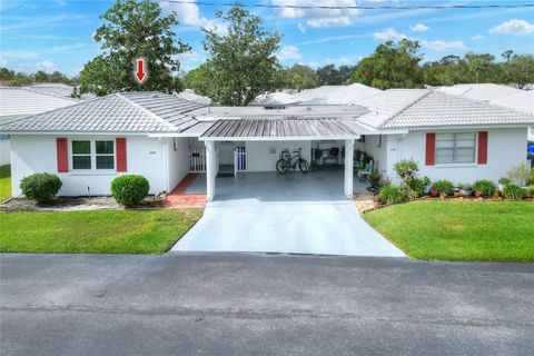 A home in LAKELAND