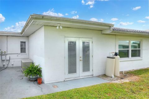 A home in LAKELAND