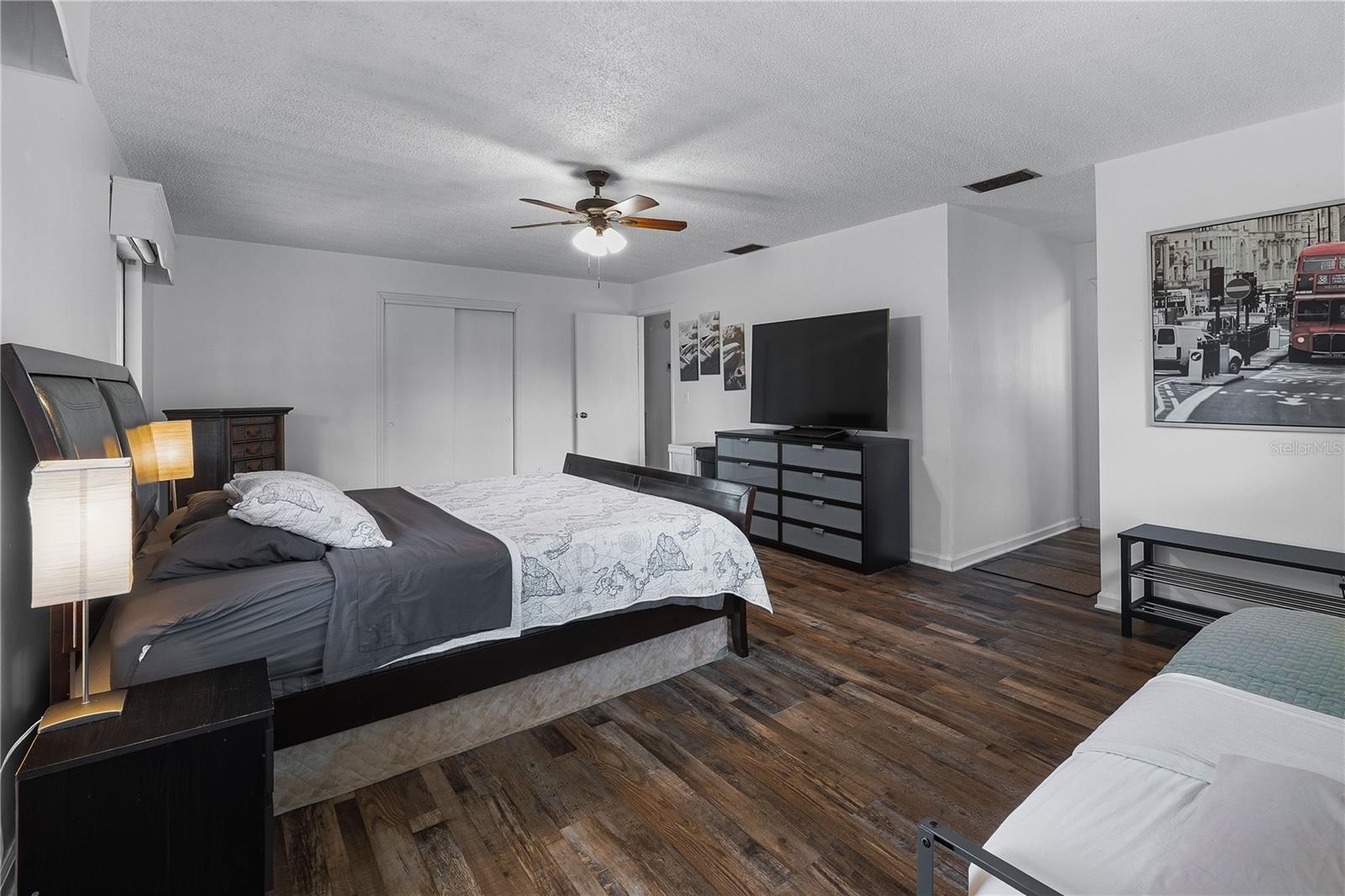 GREEN GRASS ACRES 2ND ADD - Residential