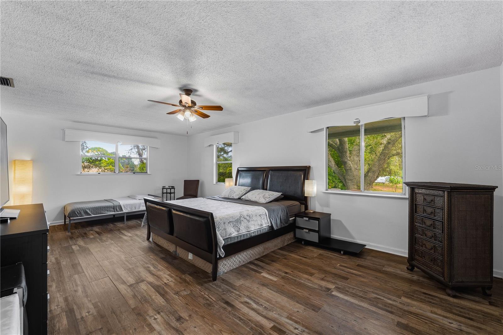 GREEN GRASS ACRES 2ND ADD - Residential