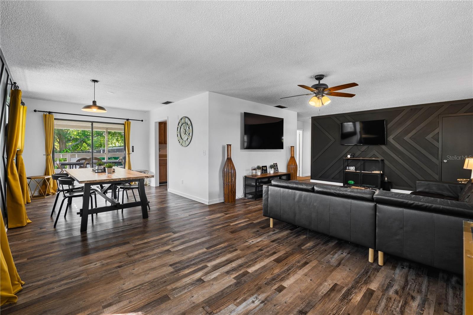 GREEN GRASS ACRES 2ND ADD - Residential