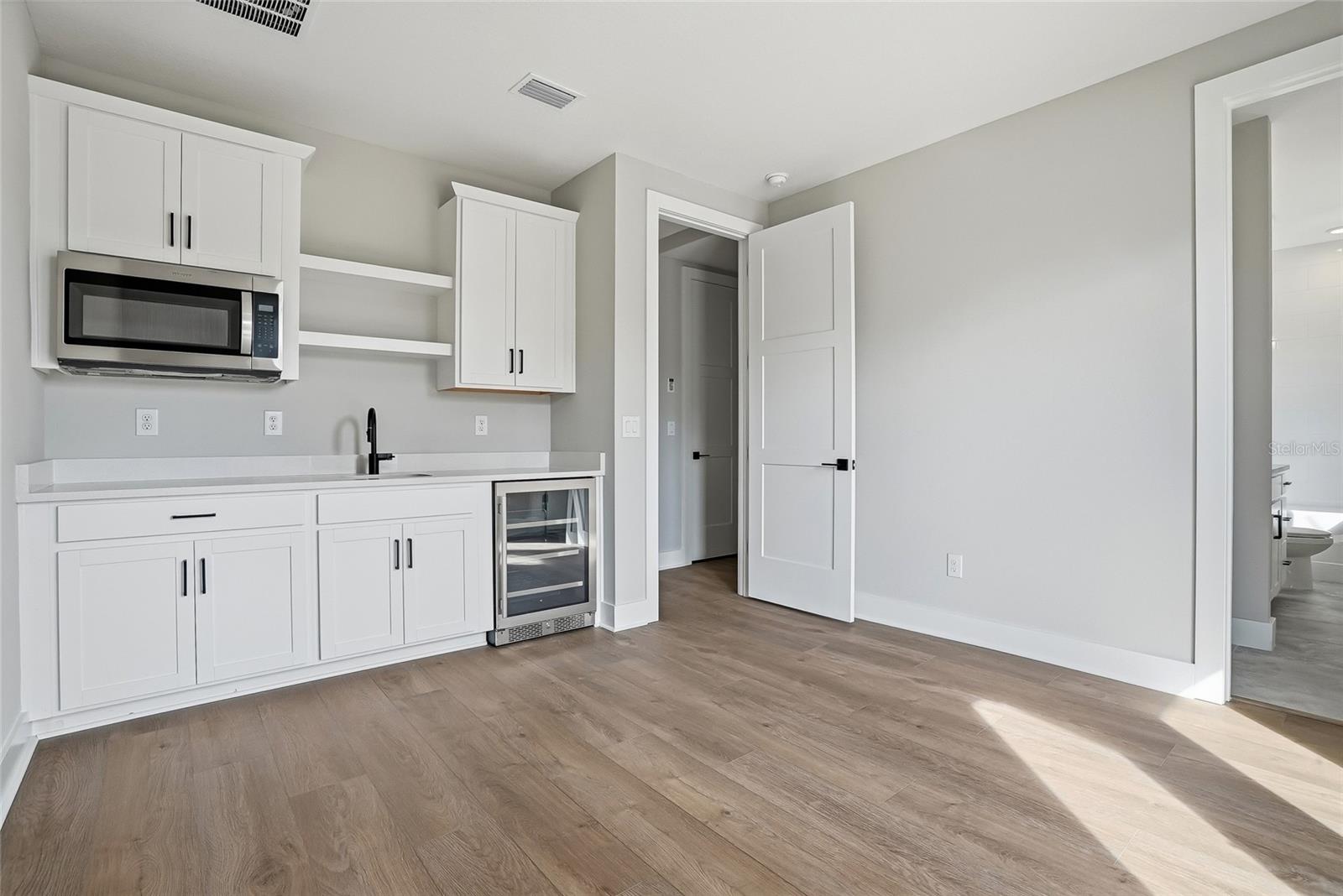 BLANC TOWNHOMES - Residential