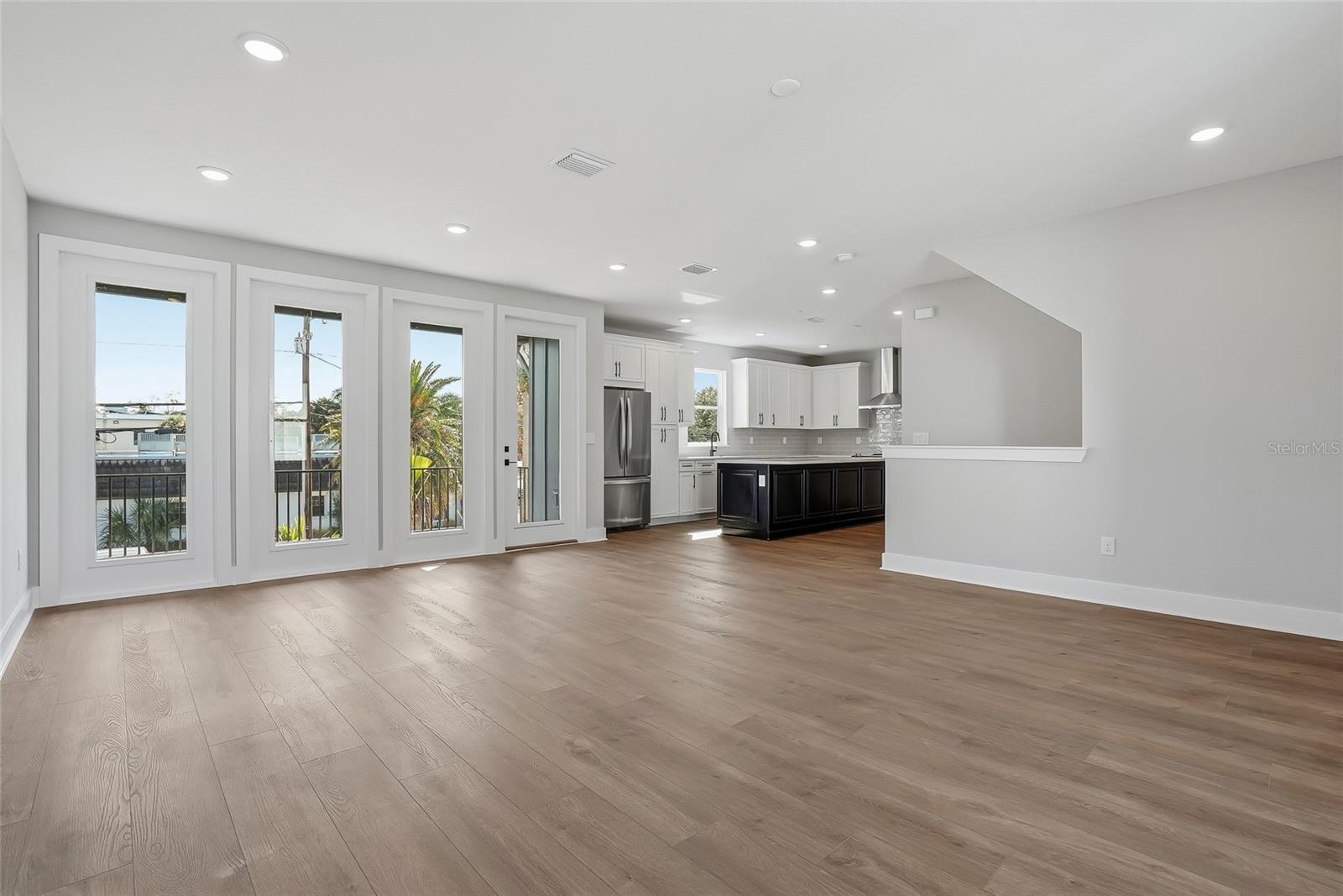 BLANC TOWNHOMES - Residential