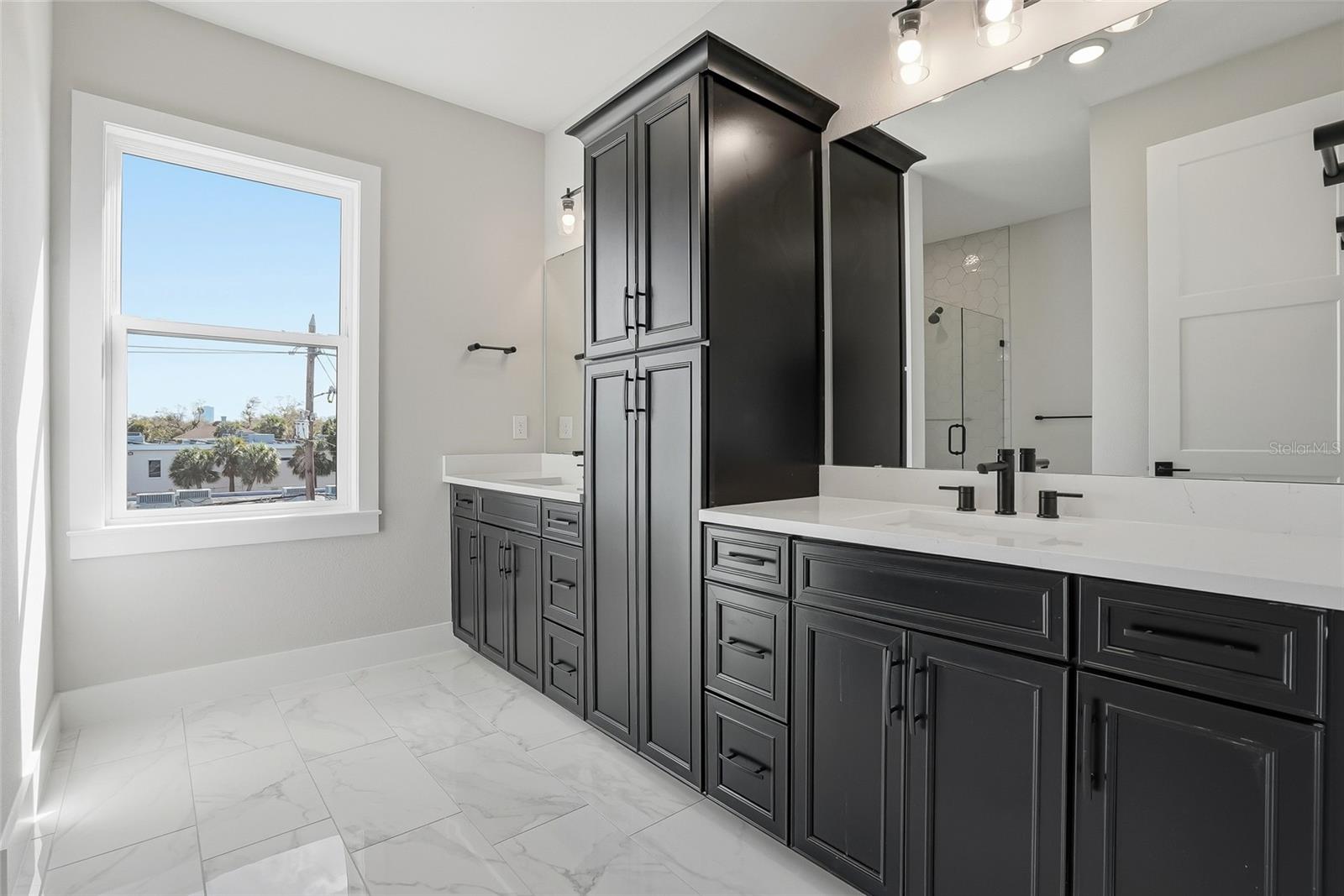 BLANC TOWNHOMES - Residential