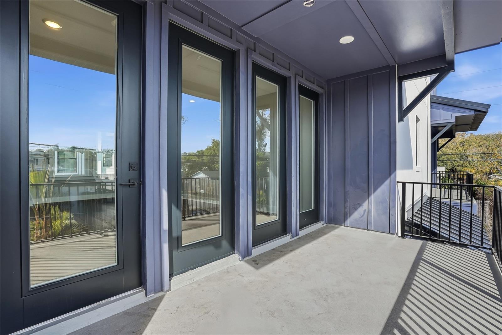 BLANC TOWNHOMES - Residential