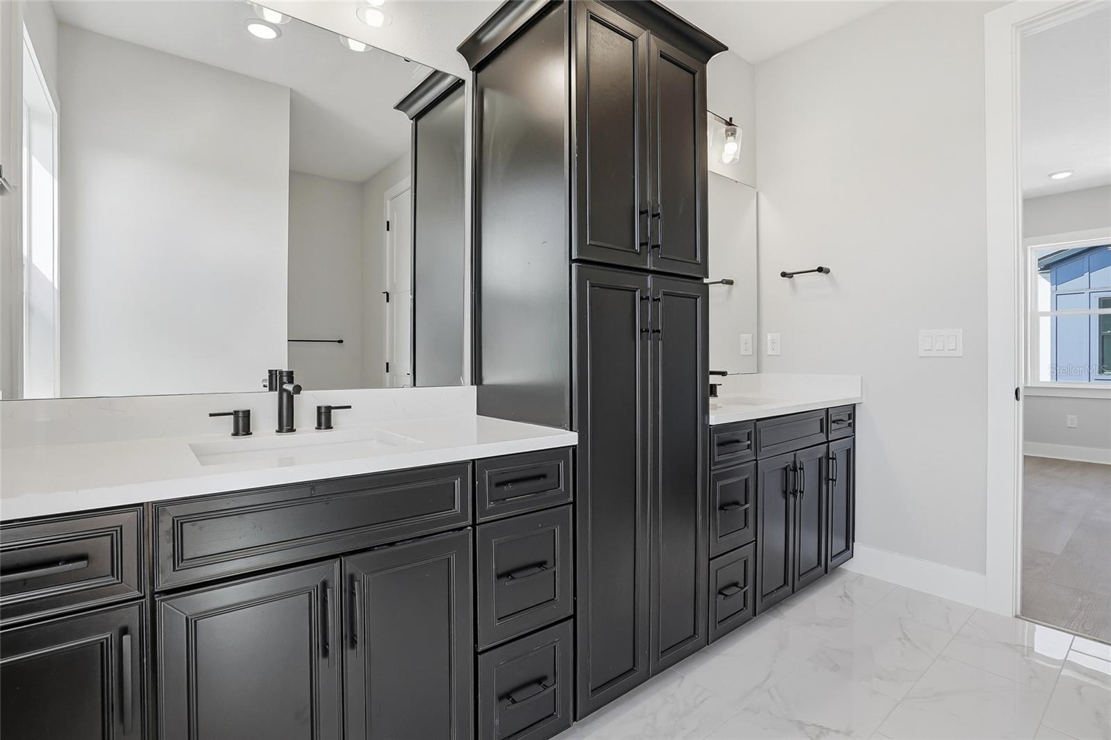 BLANC TOWNHOMES - Residential