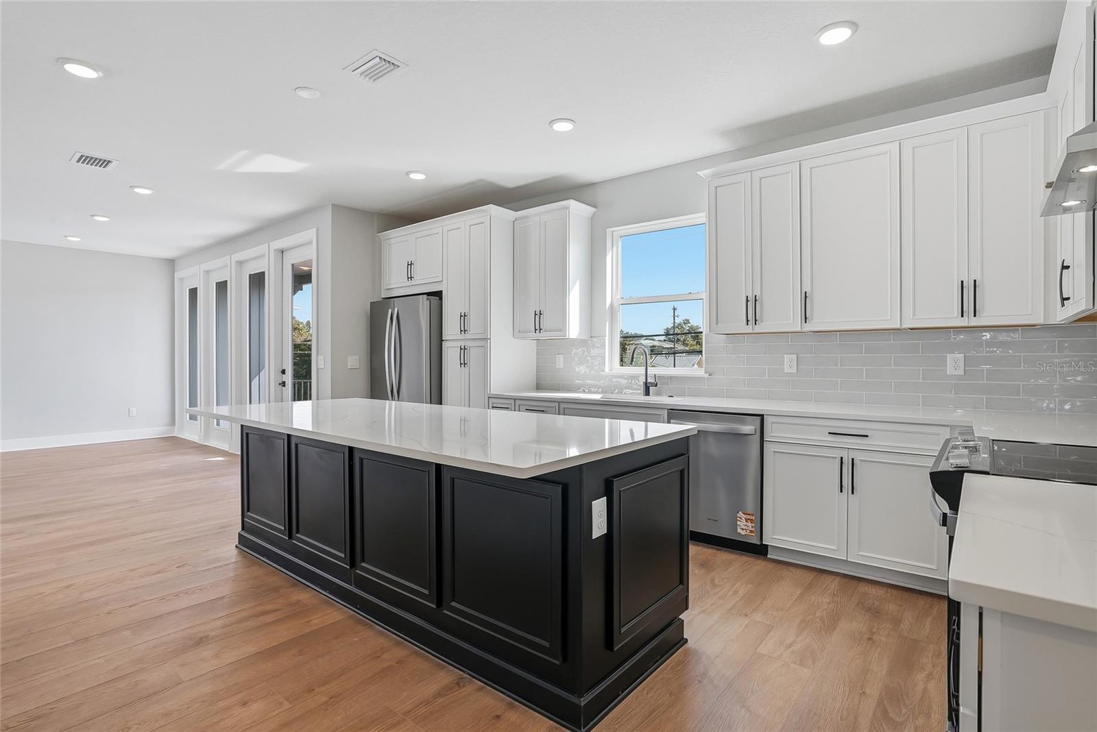 BLANC TOWNHOMES - Residential