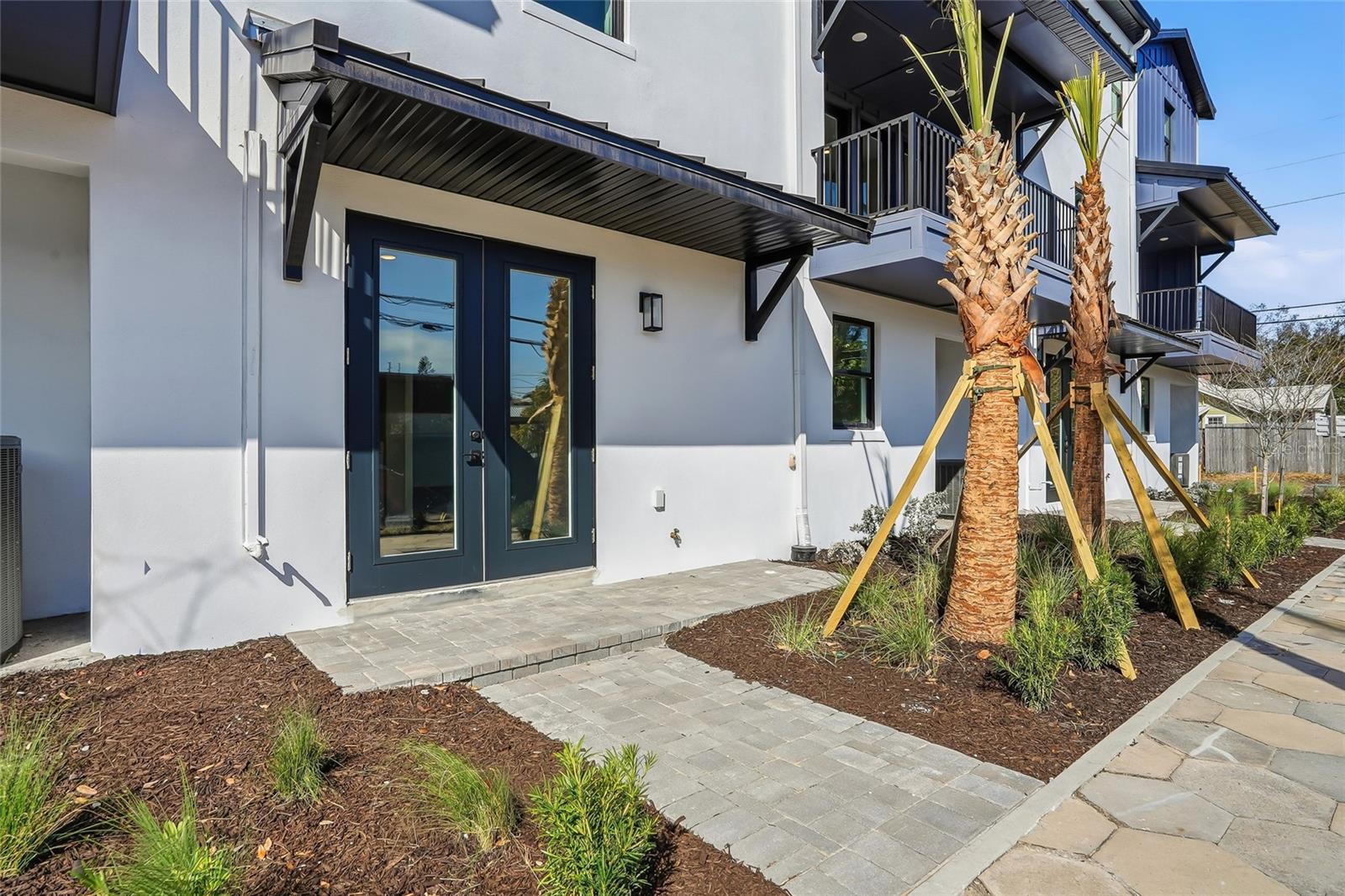 BLANC TOWNHOMES - Residential