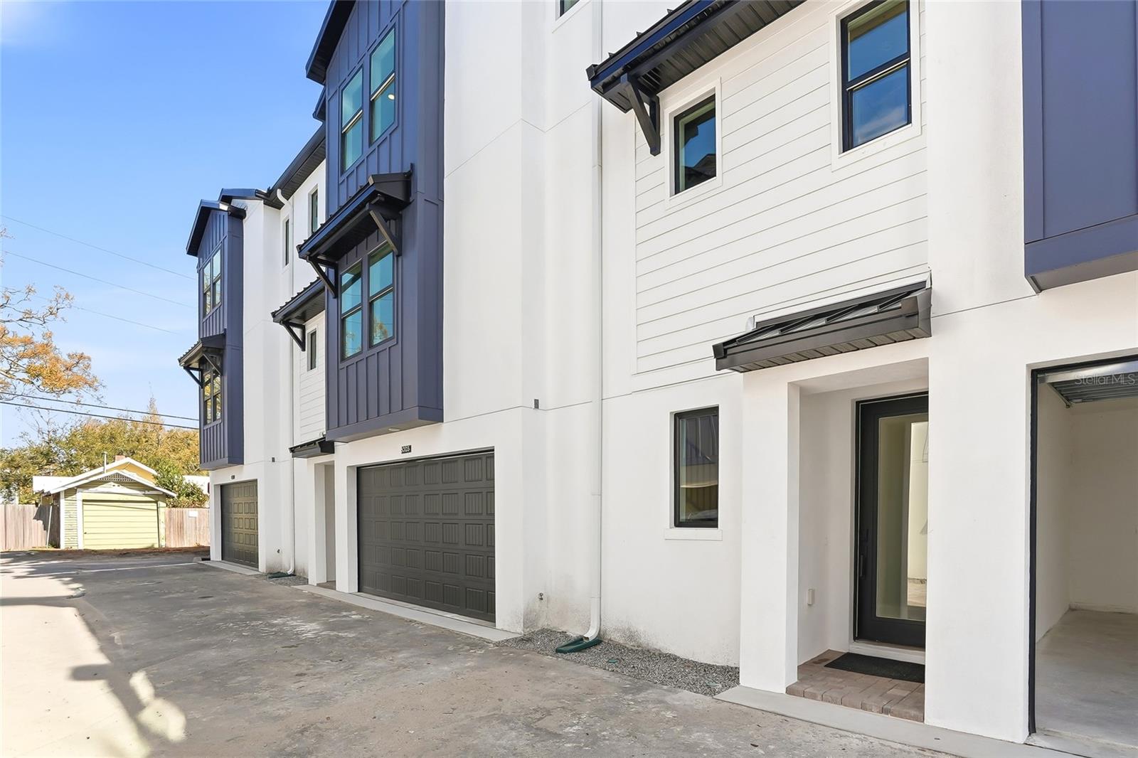 BLANC TOWNHOMES - Residential