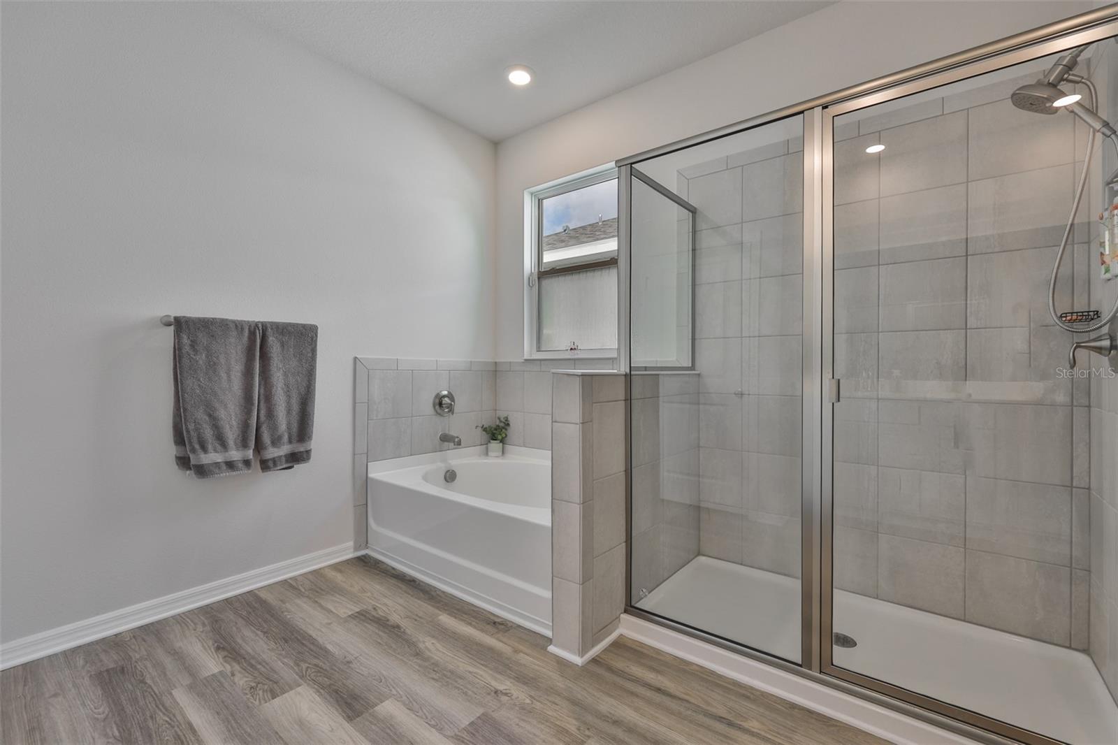 SILVERSTONE NORTH - Residential