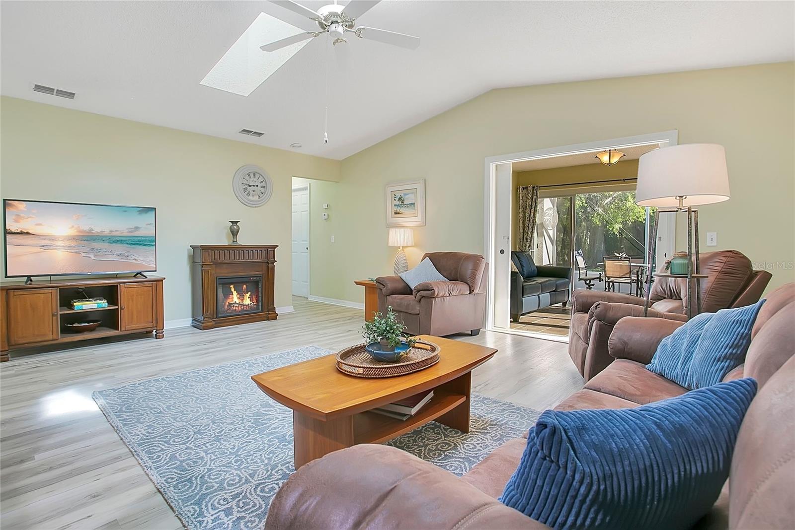 PENNBROOKE PH 01H - Residential