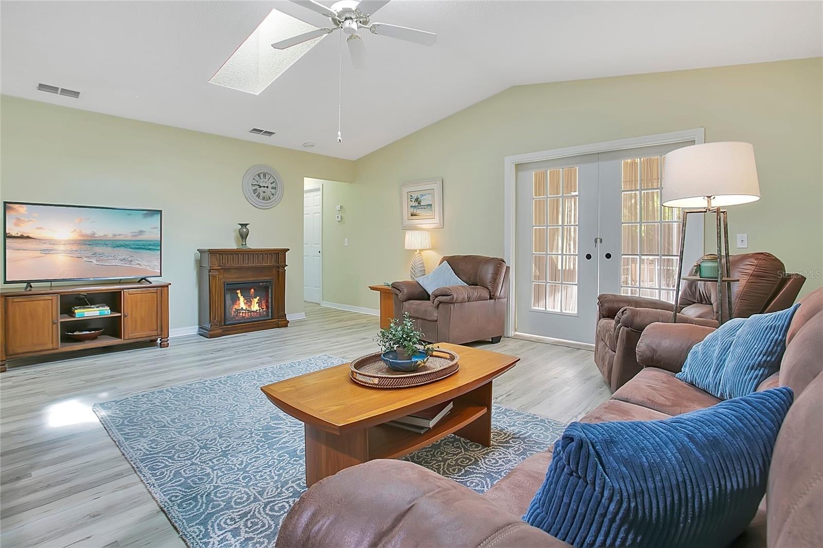 PENNBROOKE PH 01H - Residential