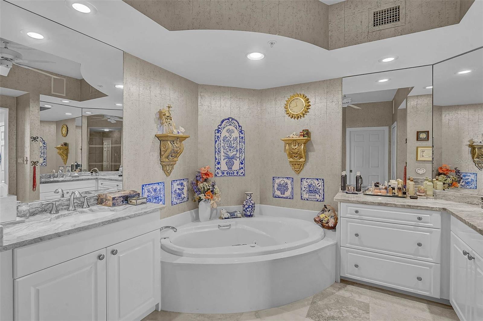 MERIDIAN AT THE OAKS PRESERVE - Residential