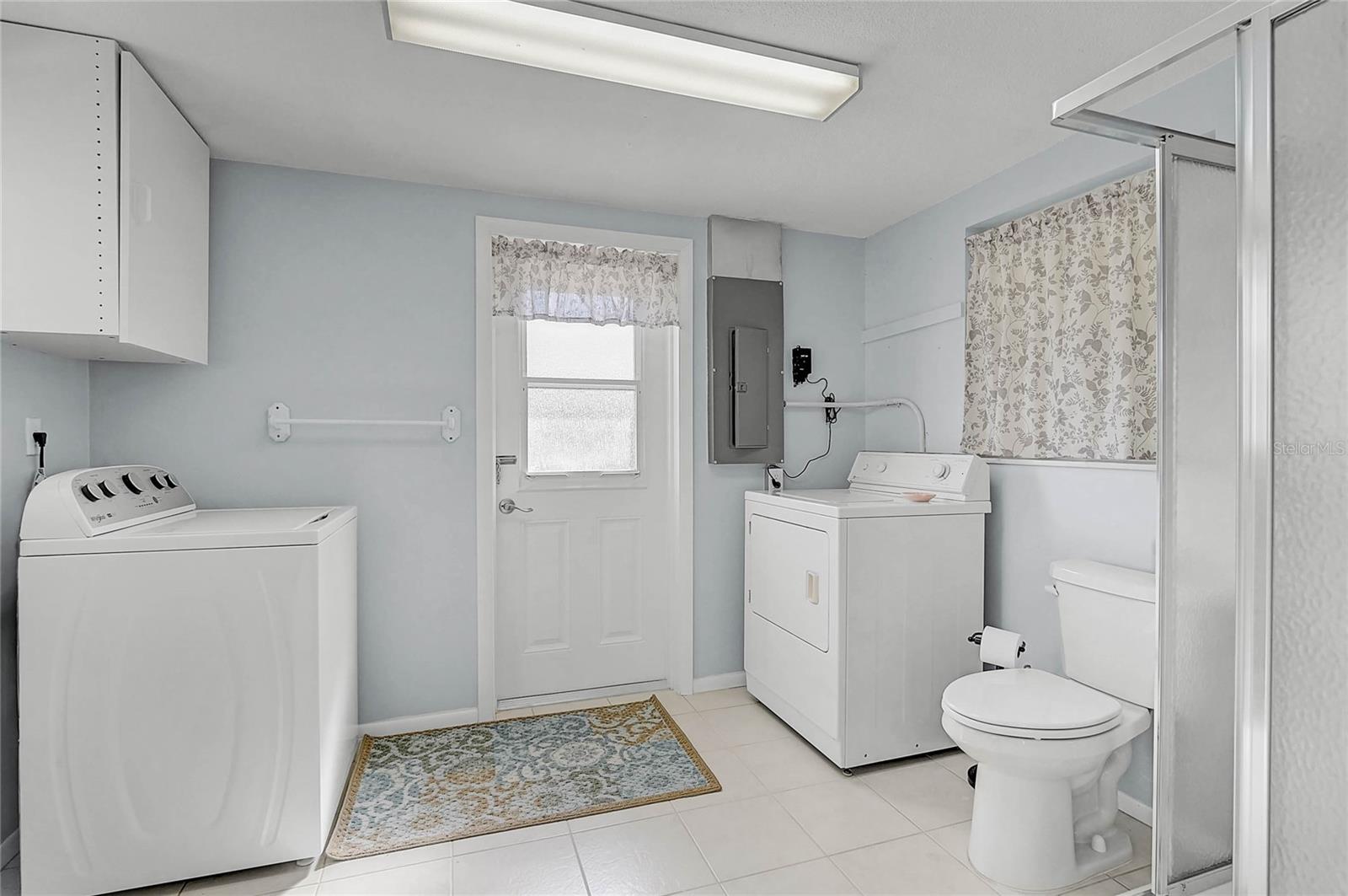 SOUTH VENICE - Residential