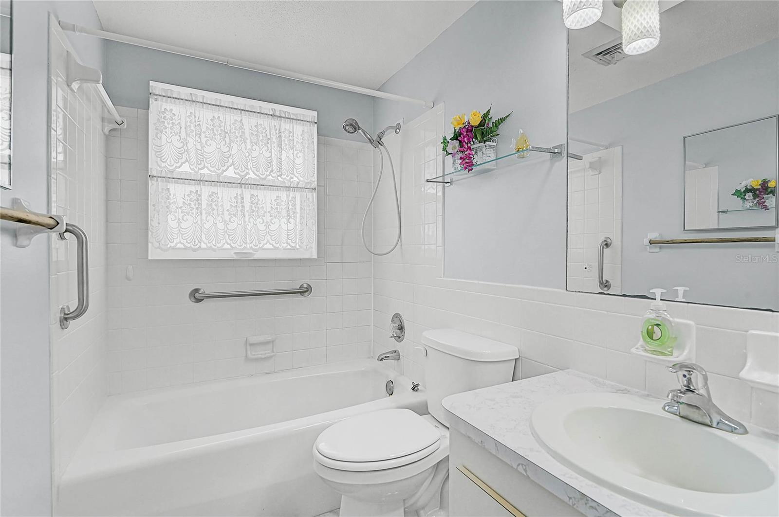 SOUTH VENICE - Residential