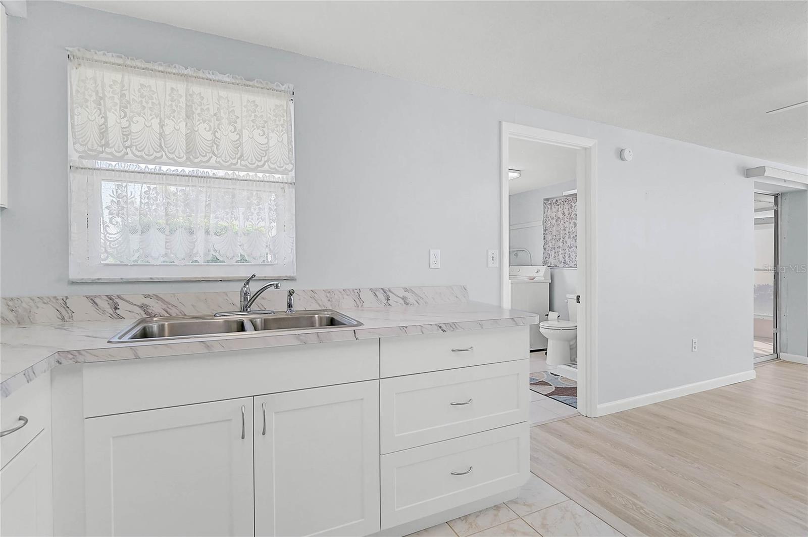 SOUTH VENICE - Residential