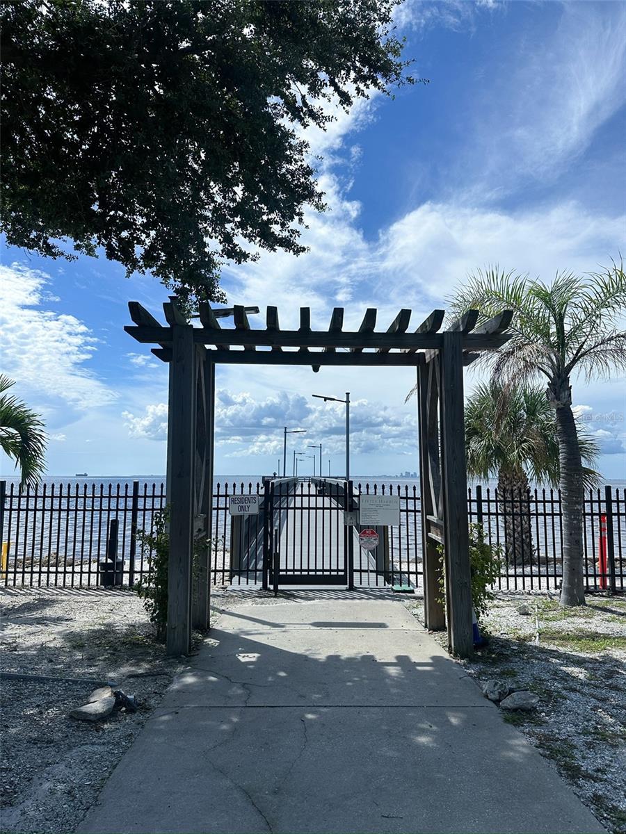 ISLAND RESORT AT MARINERS CLUB - Residential