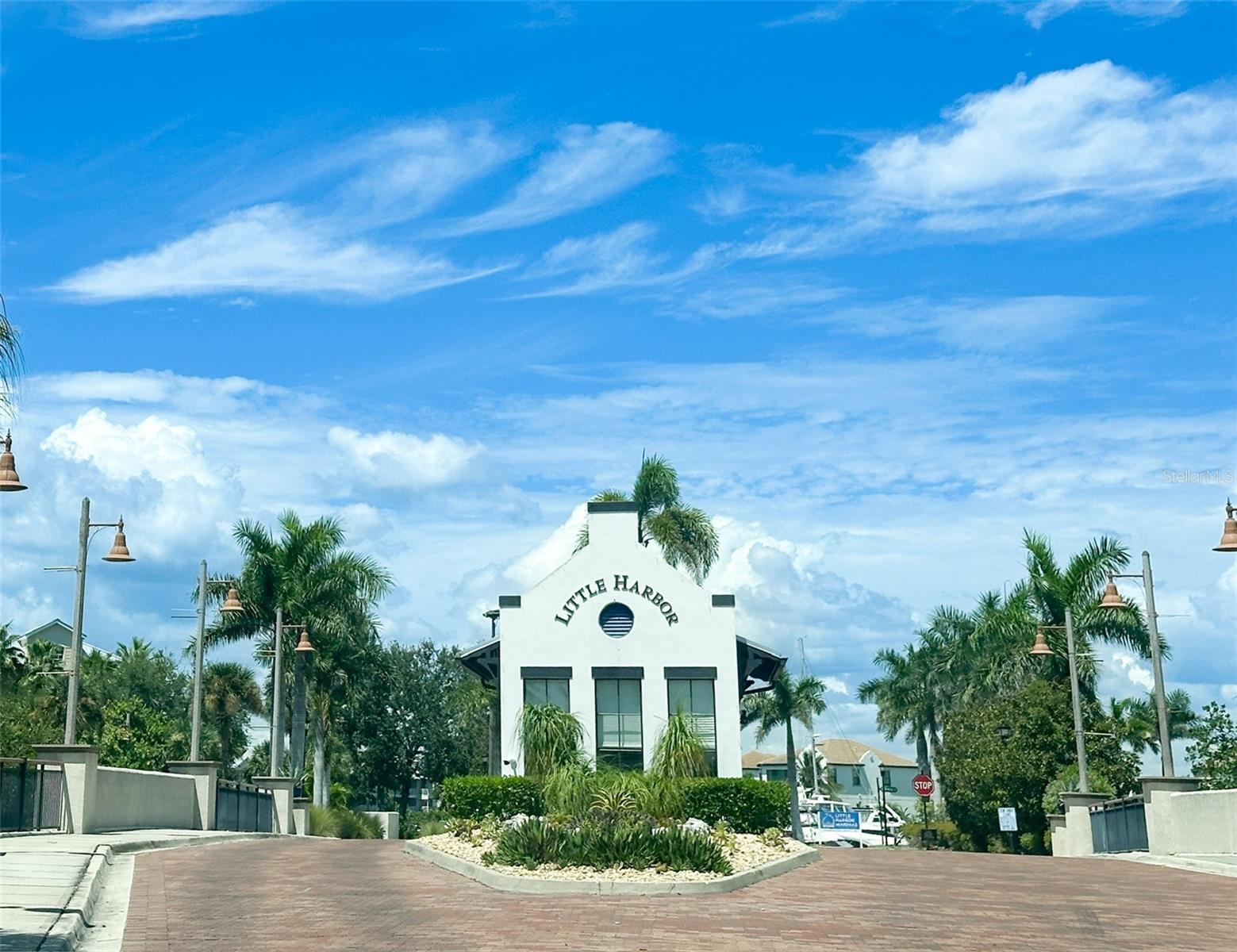 ISLAND RESORT AT MARINERS CLUB - Residential