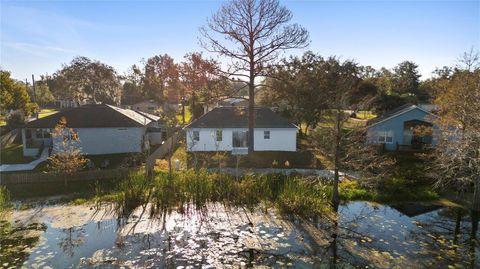 A home in DEBARY