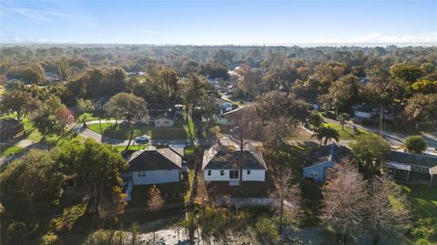 A home in DEBARY