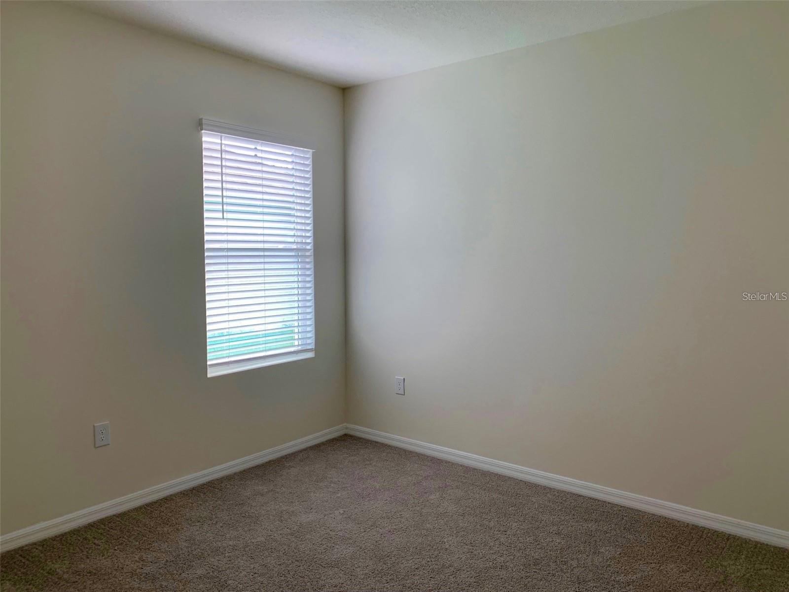 LAKE DIAMOND NORTH - Residential Lease