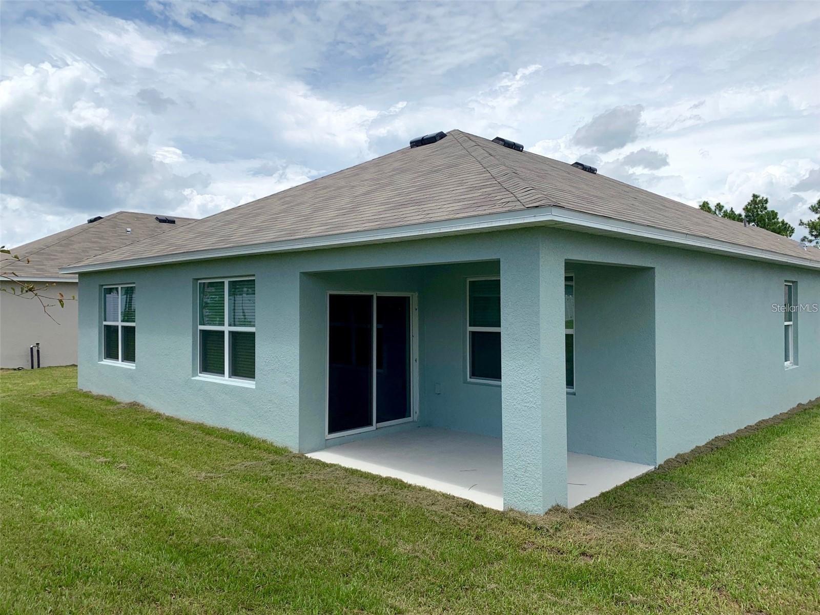 LAKE DIAMOND NORTH - Residential Lease