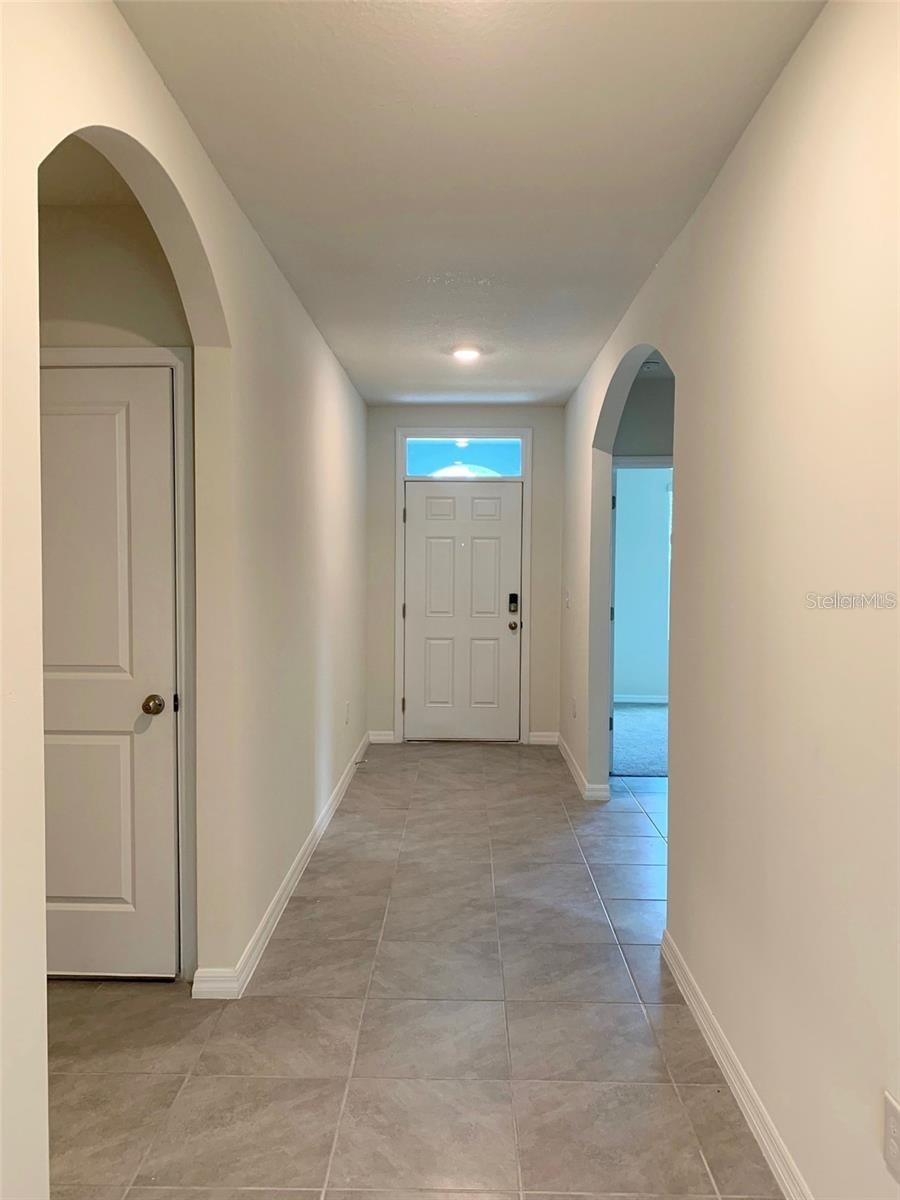 LAKE DIAMOND NORTH - Residential Lease