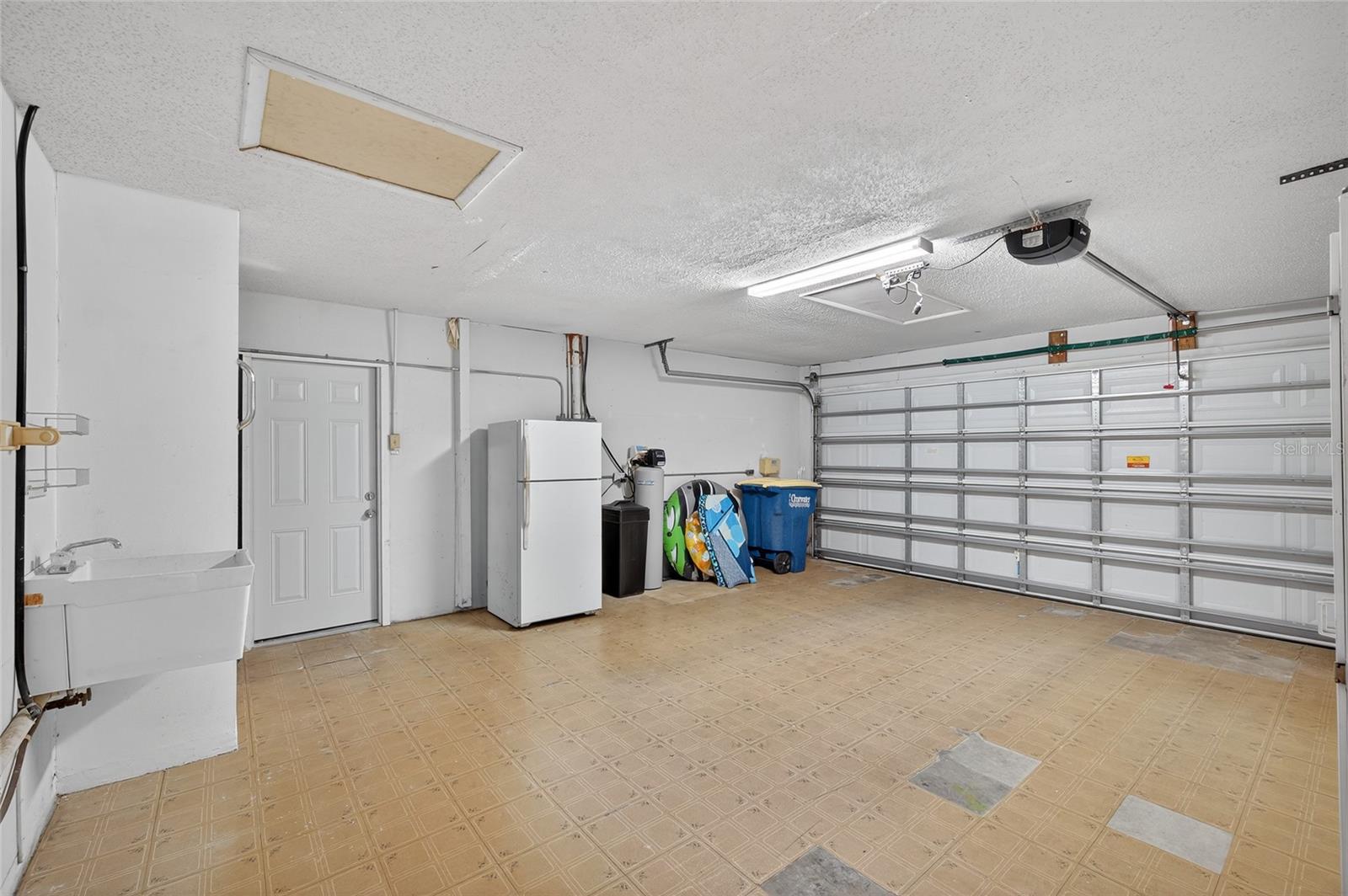 SALLS LAKE PARK - Residential