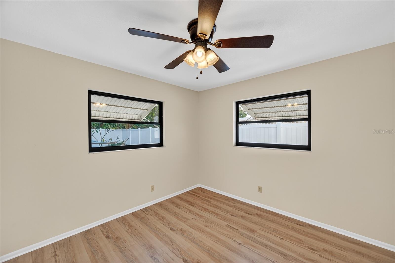 SALLS LAKE PARK - Residential