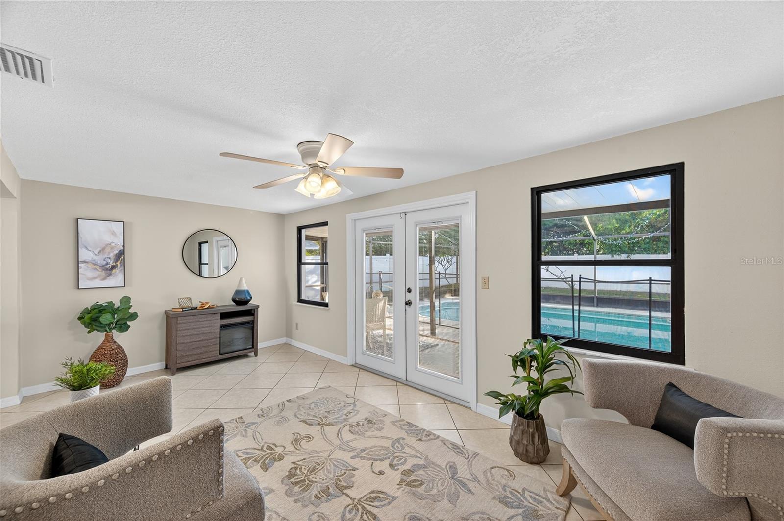 SALLS LAKE PARK - Residential