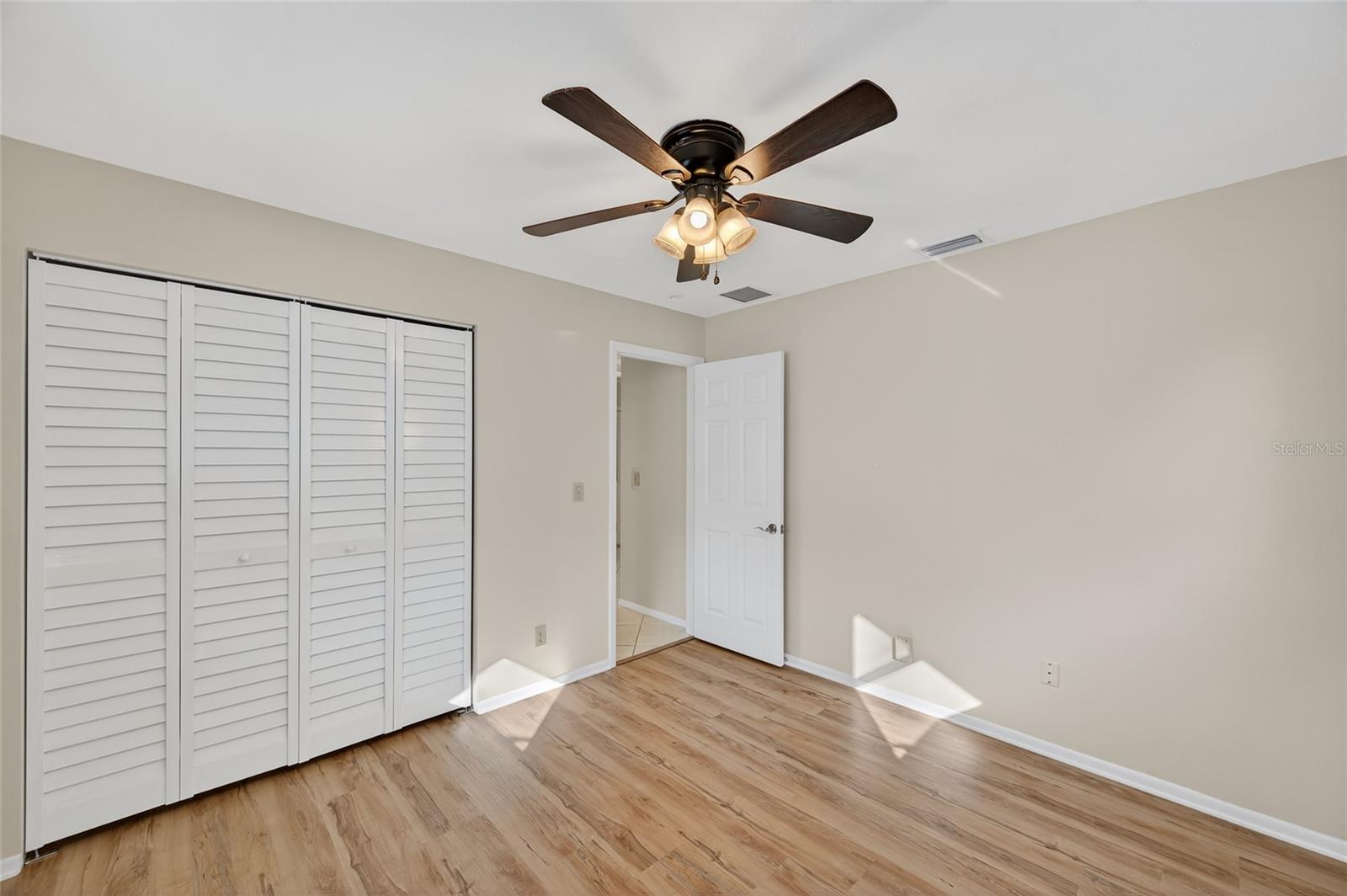 SALLS LAKE PARK - Residential