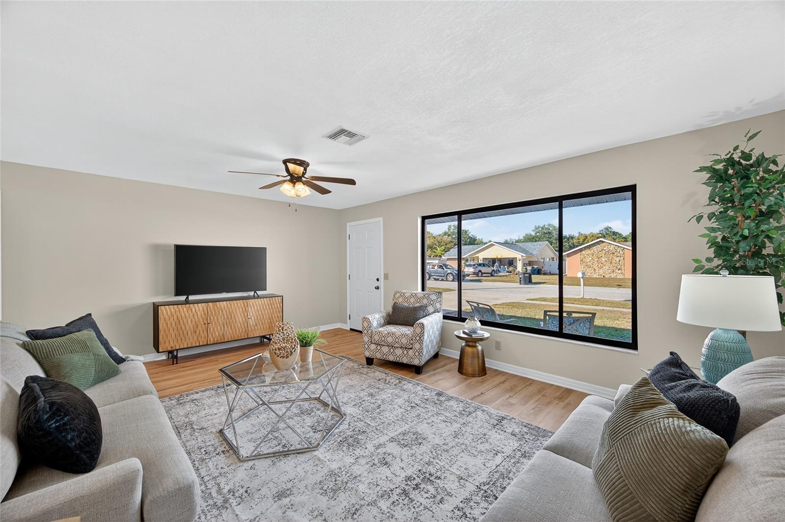 SALLS LAKE PARK - Residential