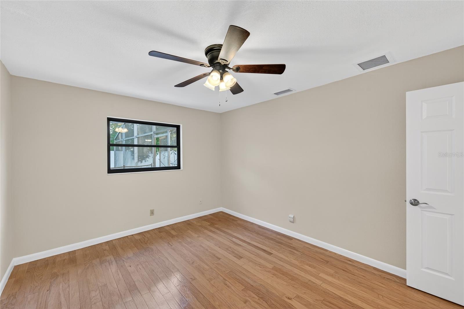 SALLS LAKE PARK - Residential