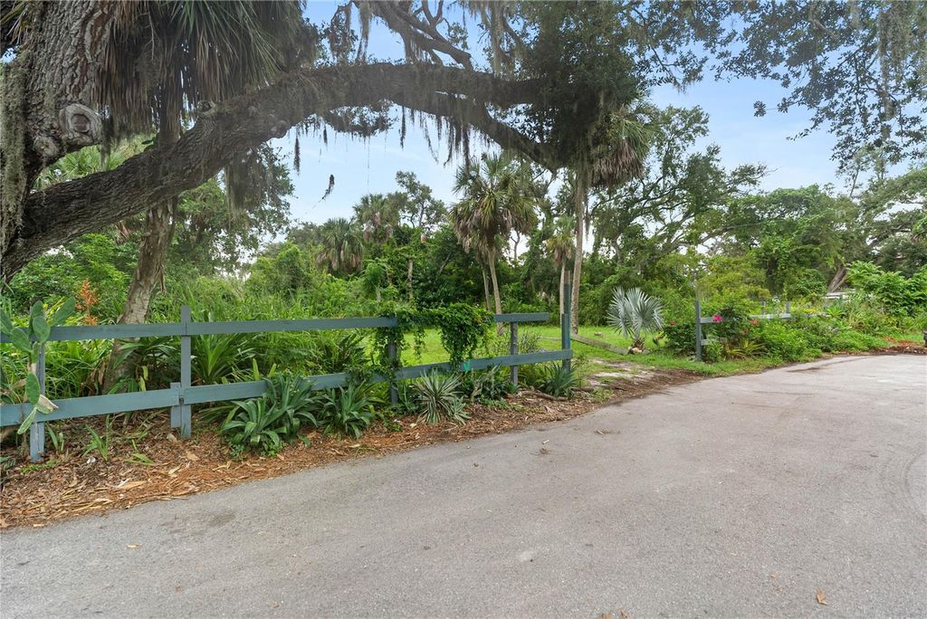 Photo of 1277 43rd Street, Sarasota, FL 34234 (MLS # A4664805)