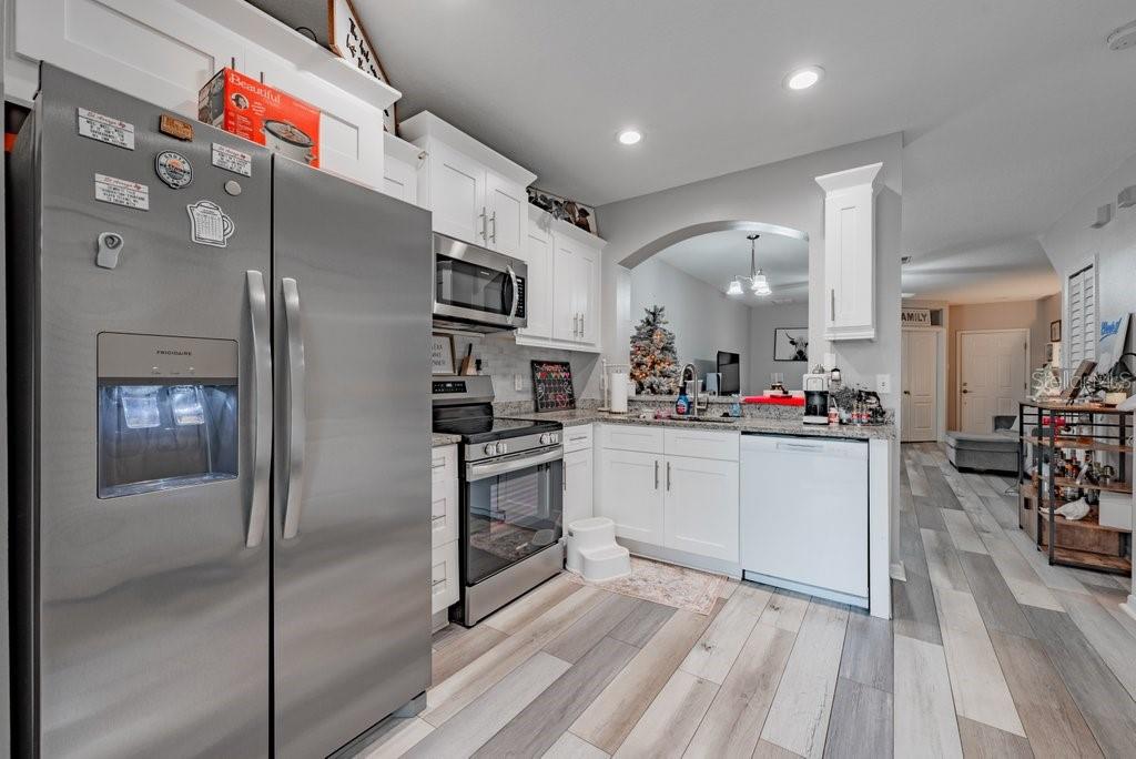 FISHHAWK RANCH TWNHMS PH - Residential