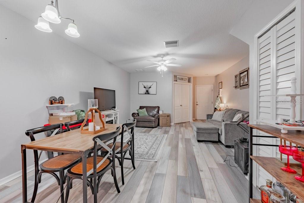 FISHHAWK RANCH TWNHMS PH - Residential