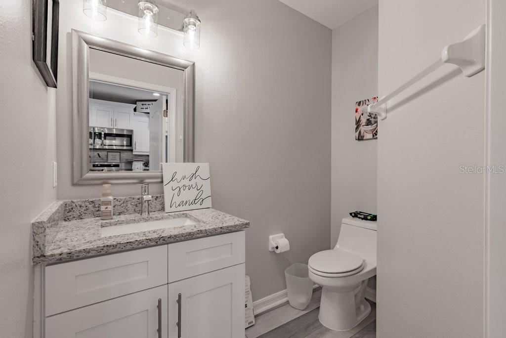 FISHHAWK RANCH TWNHMS PH - Residential