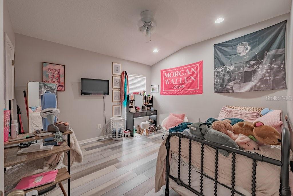 FISHHAWK RANCH TWNHMS PH - Residential